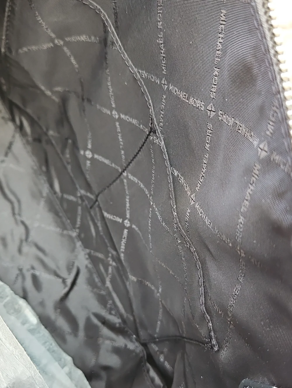 ✨️ PRICE DROP! MICHAEL KORS NWT Black Colorblock Leather Satchel - Picture 12 of 15